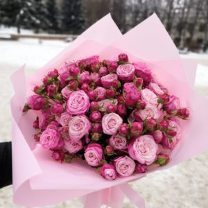 Букет из 10 кустовых пионовидных роз - 50 см