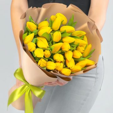 35 Голландских Желтых Тюльпанов в пленке