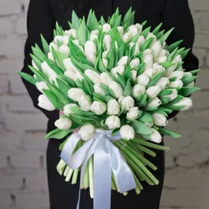 Букет из 101 белого тюльпана