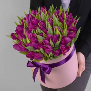 51 Фиолетовый Тюльпан в коробке
